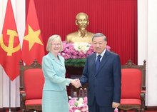 Party chief receives Australian Ambassador to Vietnam