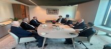 Deputy Prime Minister for Energy Affairs, Minister of Oil Hayan Abdul-Ghani (center left) with a delegation from Shell