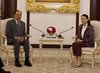BANGKOK, April 17 — Prime Minister Datuk Seri Anwar Ibrahim (left) holds a bilateral meeting with his Thai counterpart, Paetongtarn Shinawatra (right), during his working visit to the Government House of Thailand here today.  -- fotoBERNAMA (2025) COPYRIGHT RESERVED
