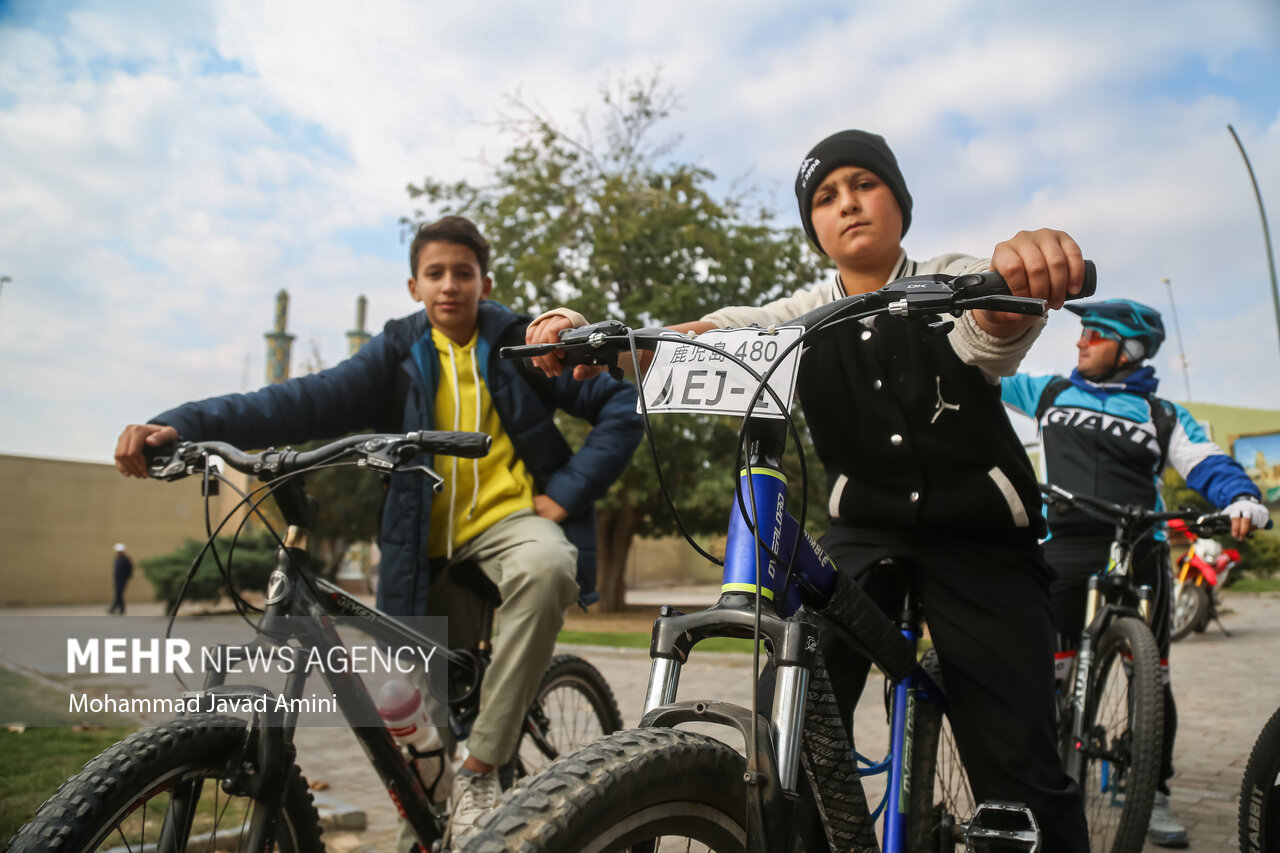 family cycling event in Qazvin