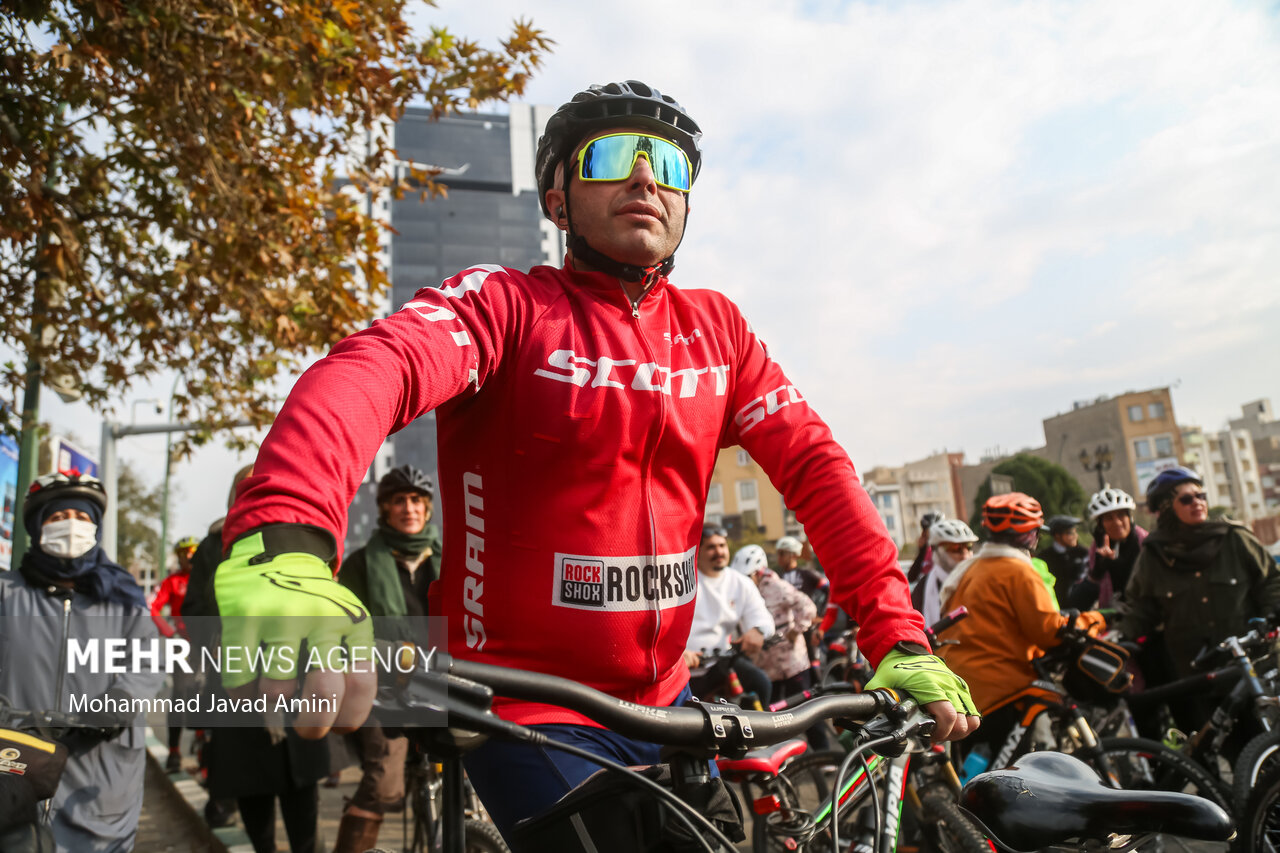 family cycling event in Qazvin