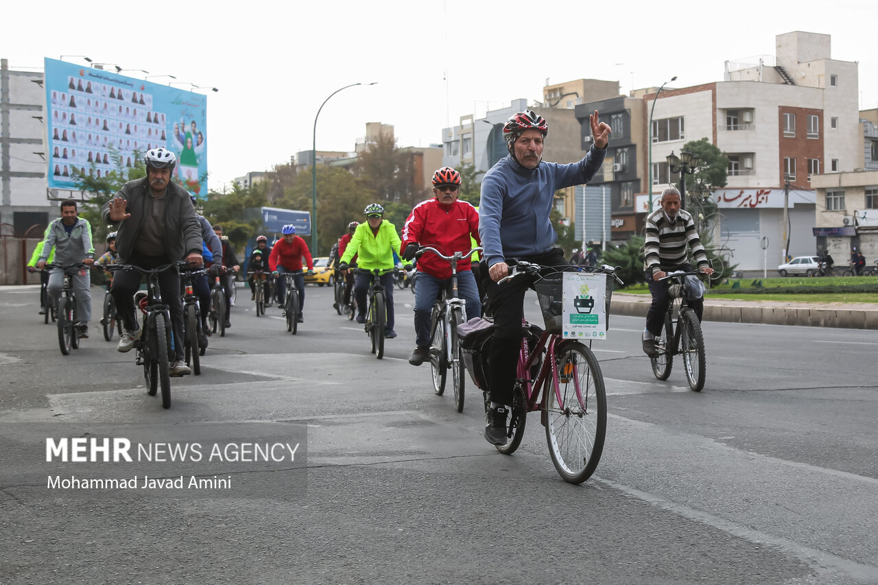 family cycling event in Qazvin