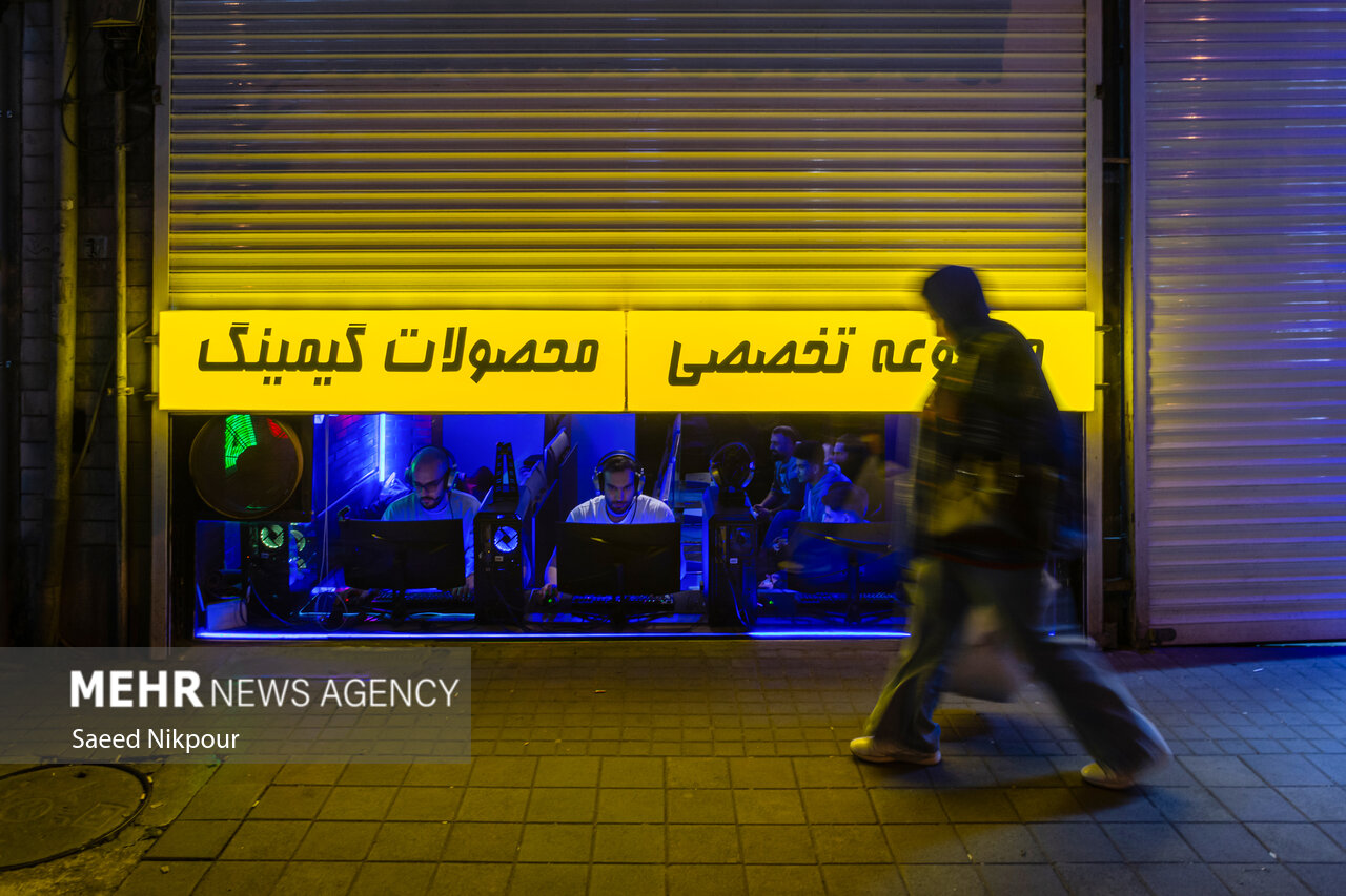 Beautiful nightlife in Iran's north, Rasht