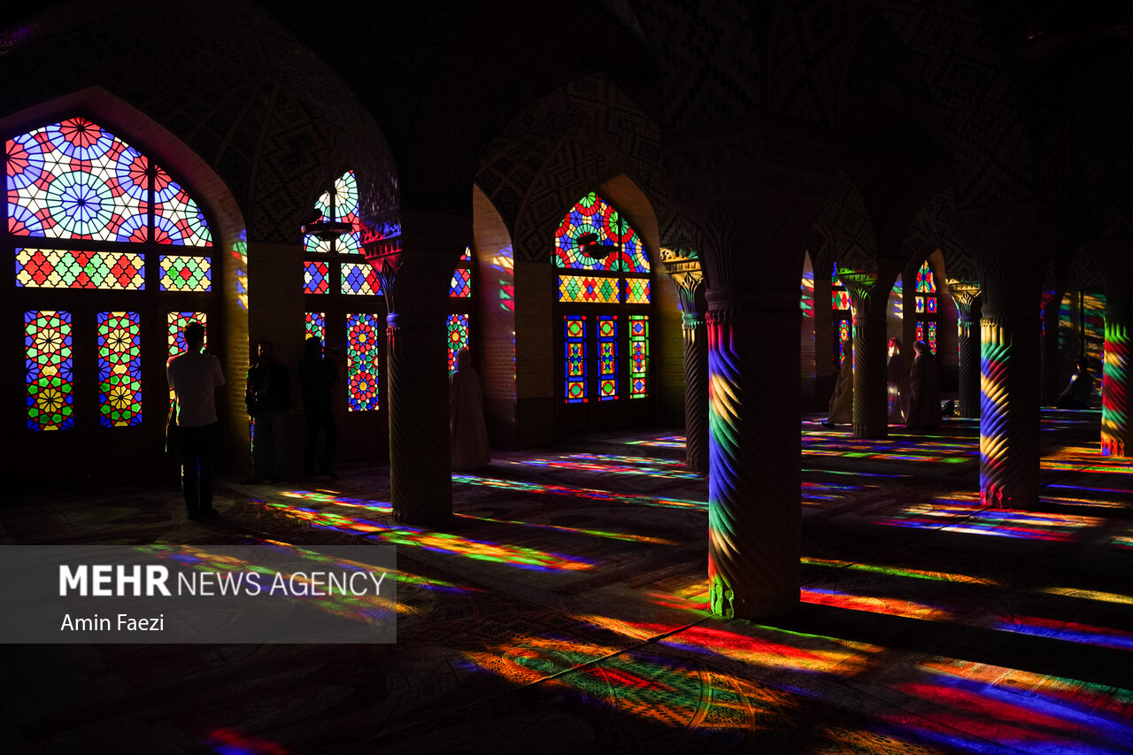 Foreign tourists visit Nasir al-Mulk Mosque in Shiraz