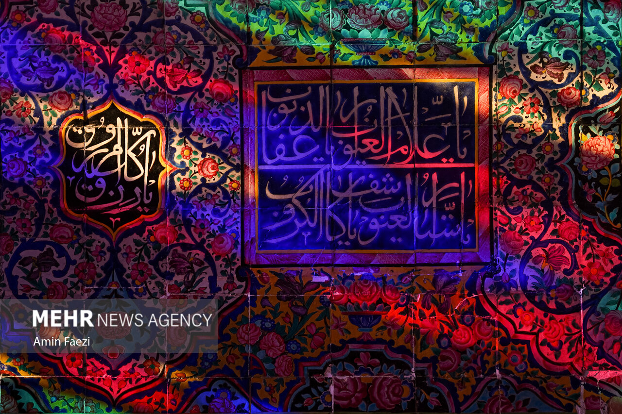 Foreign tourists visit Nasir al-Mulk Mosque in Shiraz