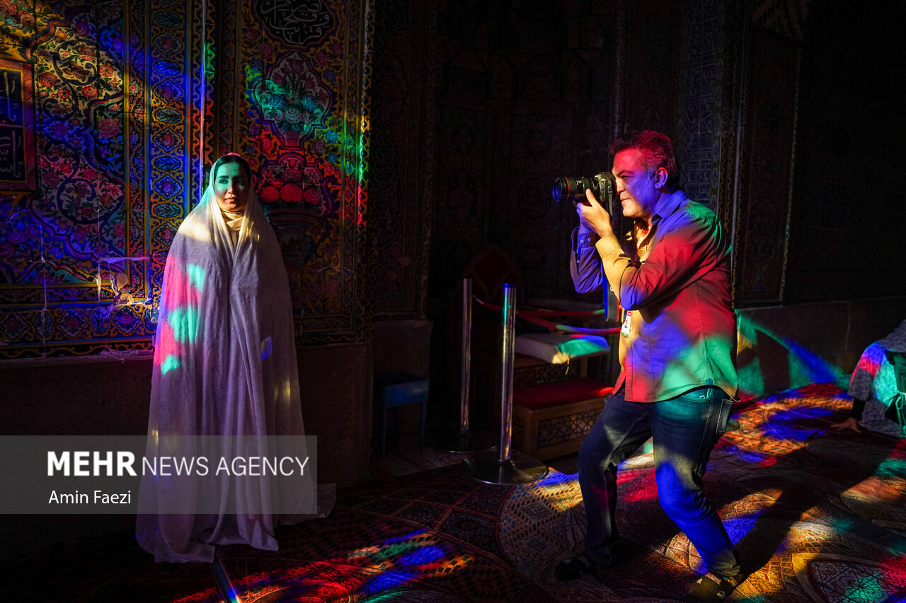 Foreign tourists visit Nasir al-Mulk Mosque in Shiraz