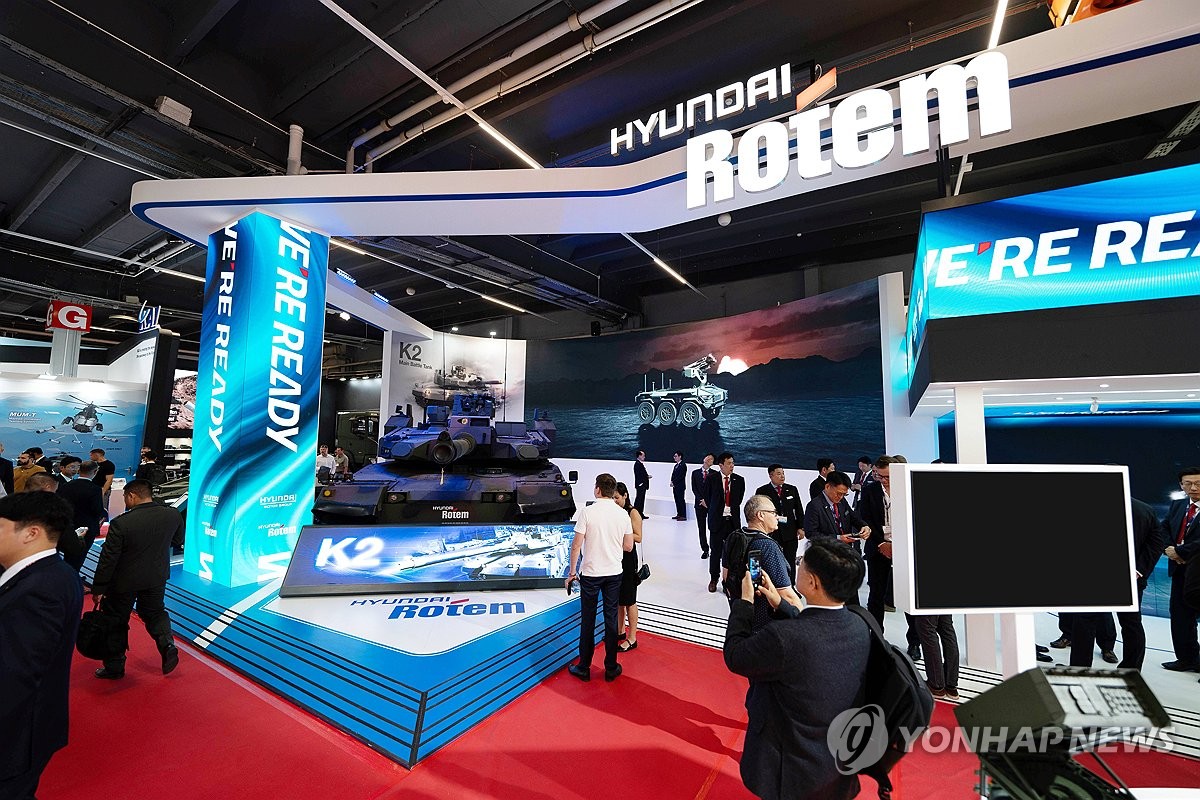 Hyundai Rotem at Polish defense fair