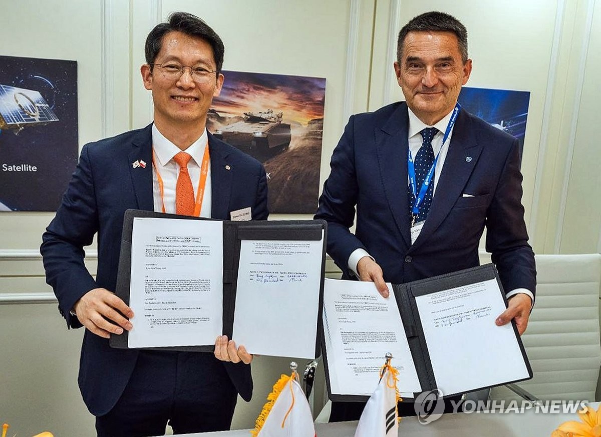 Hanwha Ocean-WB Group sign submarine MOU