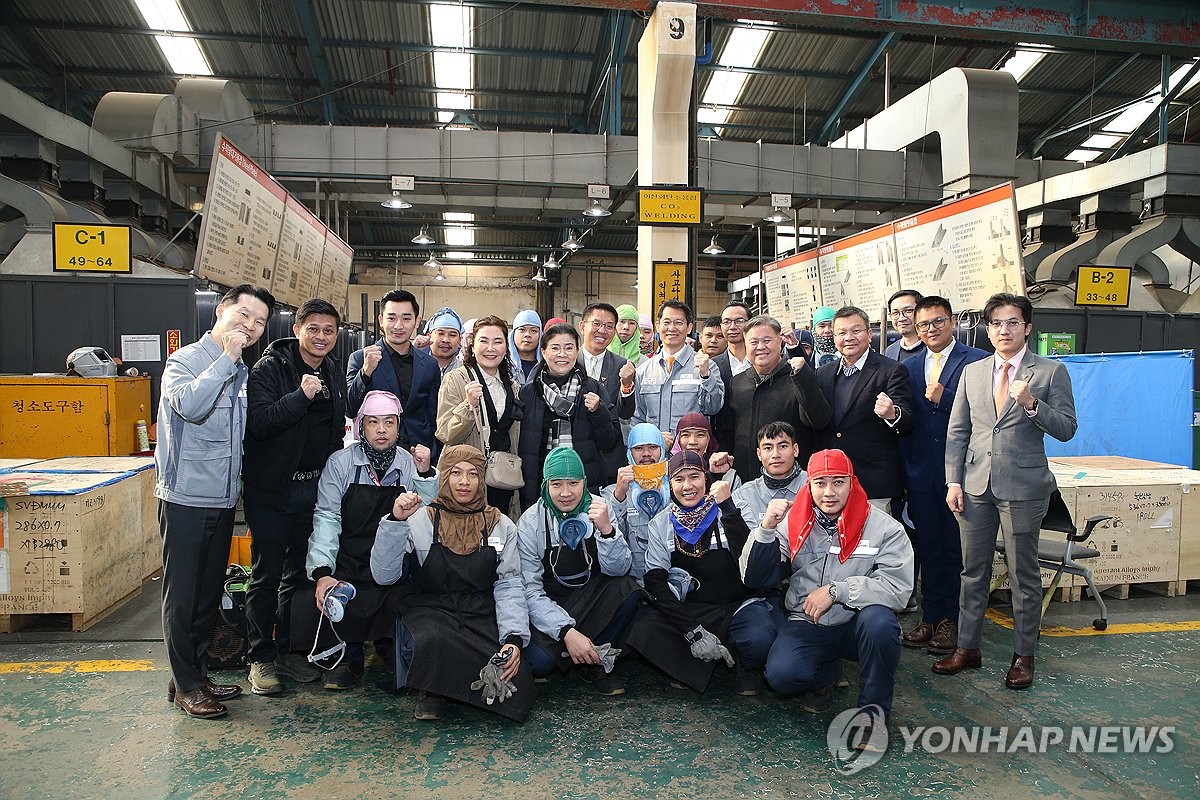 Thai lawmakers visit Hanwha Ocean