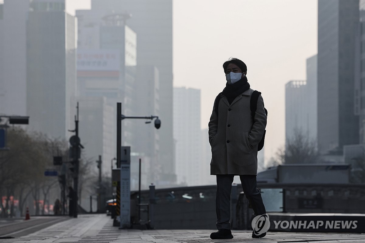 S. Korea hit by yellow dust storm