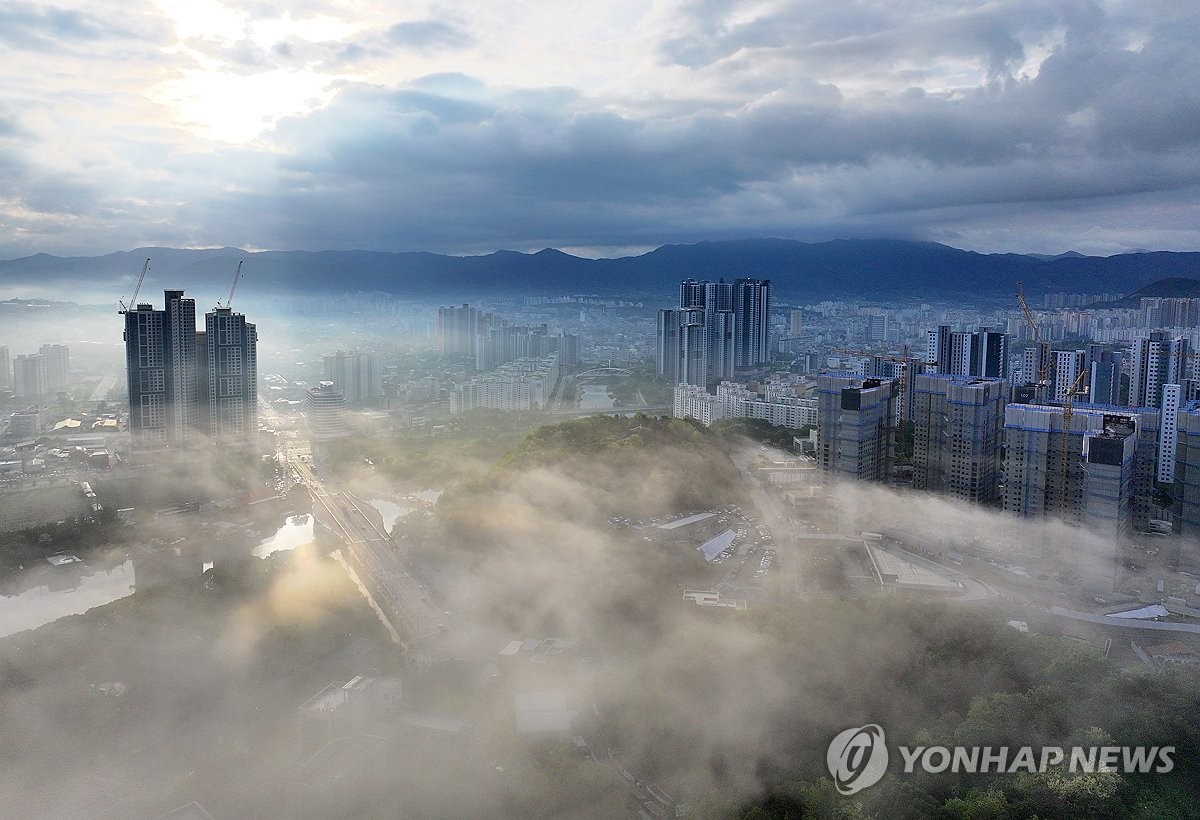 A foggy view of S. Korean city