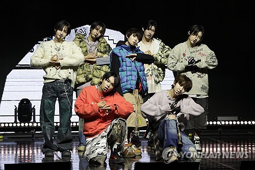 JYP Entertainment's new boy group KickFlip performs the lead track of its debut EP, "Flip It, Kick It!," at a Seoul concert hall on Jan. 20, 2025. (Yonhap)