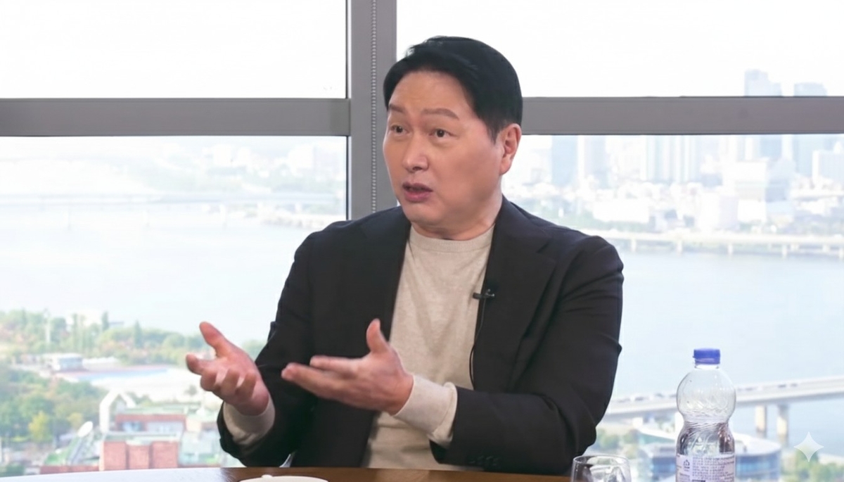 SK Group Chairman Chey Tae-won speaks during an interview with YouTube channels on Oct. 26, 2025, in this photo released by the conglomerate. (PHOTO NOT FOR SALE) (Yonhap)