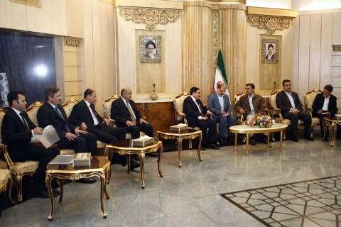 Egyptˈs president sends delegation to Iran to discuss Syria 
