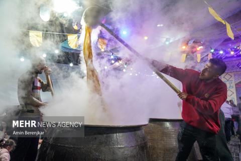 Cooking 30 Tons of "Samani" in Shiraz