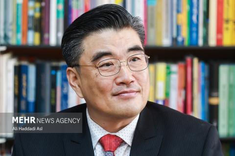 South Korea Ambassador visits Mehr News Agency, Tehran Times