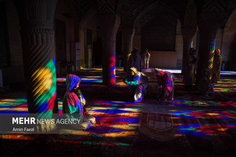 Foreign tourists visit Nasir al-Mulk Mosque in Shiraz