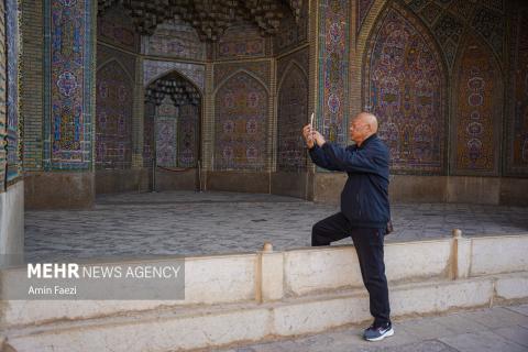 Foreign tourists visit Nasir al-Mulk Mosque in Shiraz