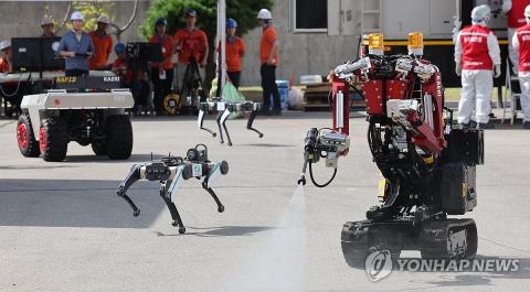 Robots in drill against nuclear power accidents