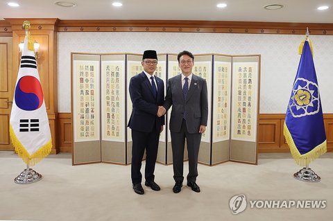 PM Kim meets Indonesian foreign minister