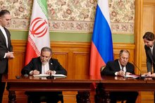 Araghchi, Lavrov sign a cooperation document in Moscow