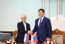 Presidents of Mongolia and the Republic of Slovenia Hold a Press Briefing