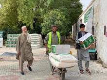 KSrelief Distributes Food Aid to 2,202 People in Afghanistan's Jalalabad