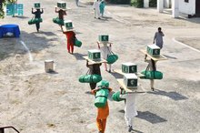 KSrelief Distributes 4,265 Shelter Bags in Pakistan’s Sindh and Punjab