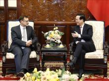 President Vo Van Thuong (R) and Australian Ambassador to Vietnam Andrew Goledzinowski (Photo: VNA)