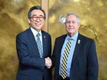 Foreign Minister Cho Tae-yul (L) shakes hands with U.S. Congressman Joe Wilson (R-SC) ahead of their meeting at Seoul's foreign ministry building in Seoul on Jan. 26, 2024, in this photo provided by Cho's office. (PHOTO NOT FOR SALE) (Yonhap)