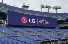 This image, provided by LG Electronics Inc., shows a large digital signage at M&T Bank Stadium, the home of the Baltimore Ravens of the U.S. National Football League (NFL). (PHOTO NOT FOR SALE) (Yonhap)