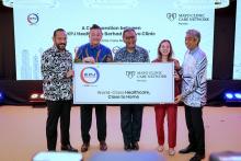 Malaysian Health Minister Dr Dzulkefly Ahmad (centre) at the signing of the strategic alliance between KPJ Healthcare and Mayo Clinic.