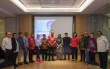 JAKARTA, Feb 19 -- Malaysian Ambassador to Indonesia Md Hasrin Tengku Hussin poses with a media delegation from Malaysia while attending the ISWAMI Dinner with the Malaysian Ambassador to Indonesia at a hotel in Ancol on Monday.
