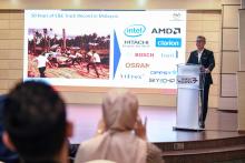 KUALA LUMPUR, June 26 -- Malaysia's  Investment, Trade and Industry Minister Tengku Zafrul Tengku Abdul Aziz delivers his keynote address during the 17th Edition of the Bursa Malaysia-HLIB Stratum Focus Series on the theme: "Semiconductors: Light at The End of The Tunnel?" at Bursa Malaysia Wednesday.