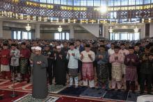 KUALA LUMPUR, Aug 2 (Bernama) -- Malaysian Prime Minister Anwar Ibrahim Friday joined some 3,000 congregants in performing absentee funeral prayer for Hamas Political Bureau chief Ismail Haniyeh at Masjid Negara here. 