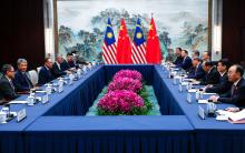 SHANGHAI, Nov 5 -- Malaysian Prime Minister  Anwar Ibrahim attending a bilateral meeting with his Chinese counterpart, Premier Li Qiang at The Grand Halls in Shanghai today.