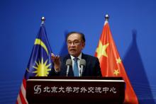 BEIJING, Nov 7 -- Malaysian Prime Minister Anwar Ibrahim continued his intensive schedule in Beijing, culminating his working visit with a distinguished public lecture at Peking University, Thursday.  His lecture, titled “Bridging Futures: Strengthening Malaysia-China Relations and ASEAN Centrality in a Shifting Global Order,” explored the deepening ties between Malaysia and China and emphasised ASEAN’s critical role amid a rapidly evolving global landscape.  -- fotoBERNAMA (2024) COPYRIGHT RESERVED