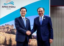 LIMA (PERU), Nov 16 -- Prime Minister Datuk Seri Anwar Ibrahim held a bilateral meeting with Chief Executive of the Hong Kong Special Administrative Region (HKSAR) John Lee Ka-chiu (left) on the sidelines of the 2024 APEC Summit here today.
