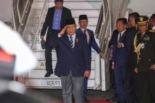 SUBANG, Jan 27 — Indonesian President Prabowo Subianto arrives in Malaysia to undertake a state visit to the country today at the invitation of His Majesty Sultan Ibrahim, King of Malaysia. The special Boeing 737-73Q (BBJ) aircraft carrying the president lands at the Royal Malaysian Air Force base here at 5:50 am. --fotoBERNAMA