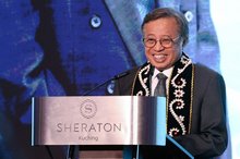  Premier Abang Johari Tun Openg. - filepix