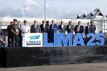 The opening of the exhibition and the RMAF Opening Gambit was officiated by Prime Minister Anwar Ibrahim, who was accompanied by Kedah Menteri Besar Muhammad Sanusi Md Nor and Defence Minister Mohamed Khaled Nordin.