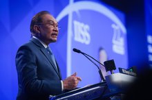SINGAPORE, May 31 -- Prime Minister Datuk Seri Anwar Ibrahim delivers his special address in conjunction with the 22nd Shangri-La Dialogue 2025 held at a hotel today.