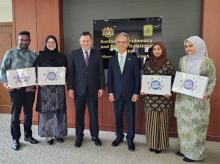 IDFR director general Syed Mohamad Bakri Syed Abdul Rahman (third left) and South Korean Ambassador Yeo Seung Bae (third right) with participants of Korean Language Course. Credit: South Korean Embassy in Malaysia