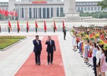 General Secretary of the Communist Party of China Central Committee and President of China Xi Jinping and his spouse preside over the welcoming ceremony for General Secretary of the Communist Party of Vietnam Central Committee and President To Lam and his spouse on a state visit to China from August 18 - 20, 2024. (Photo: VNA)