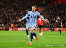 In this Action Images photo via Reuters, Son Heung-min of Tottenham Hotspur celebrates after scoring a goal against Southampton during the clubs' Premier League match at St. Mary's Stadium in Southampton, England, on Dec. 15, 2024. (Yonhap)