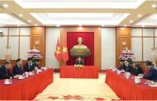 General Secretary of the Communist Party of Vietnam (CPV) Central Committee To Lam and General Secretary of the Communist Party of China (CPC) Central Committee and President of China Xi Jinping talk over the phone on January 15. (Photo: VNA)