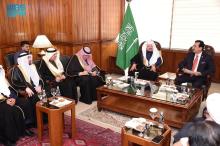 Saudi Shura Council Speaker Meets with Pakistan Senate Chairman