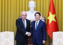 Vietnamese State leader hosts Special Envoy of Palestinian President