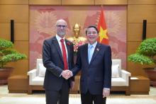 Vietnam seeks stronger legislative ties with Canada