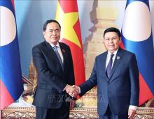 Vietnamese, Lao top legislators hold talks